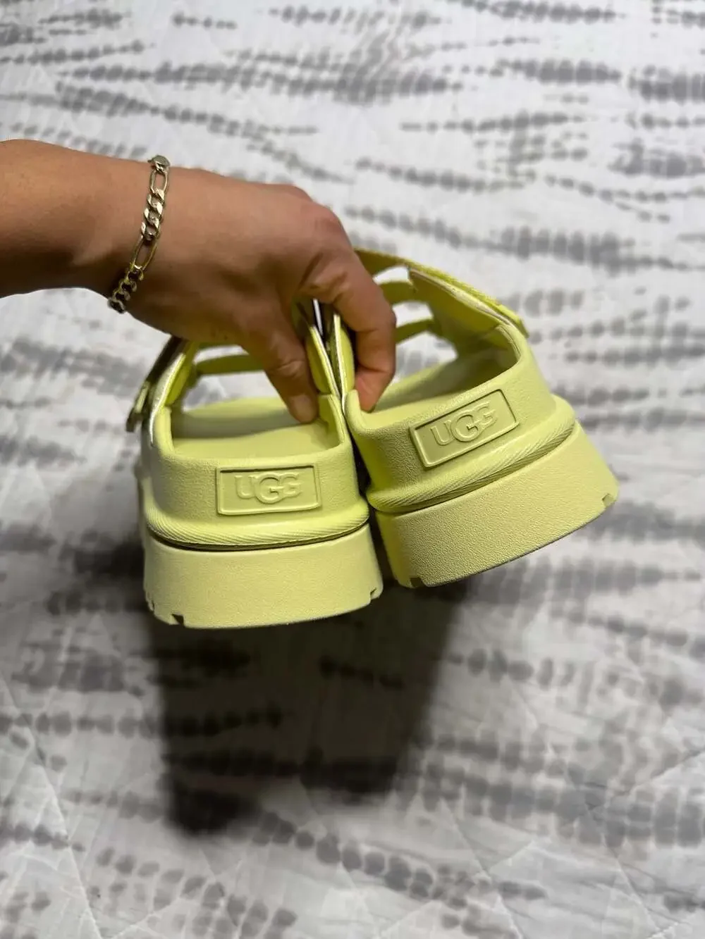 UGG Goldenglow Slides in Golden Apple Yellow 1166513K Women’s 9
